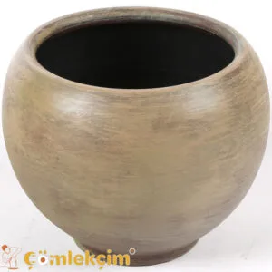 أصيص زهور مطلي باللون البيج "المجال"