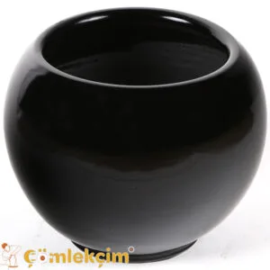 أصيص زهور مطلي باللون الأسود اللامع